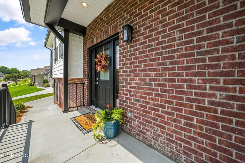 117 Crossroads Blvd, Oak Ridge, TN 37830