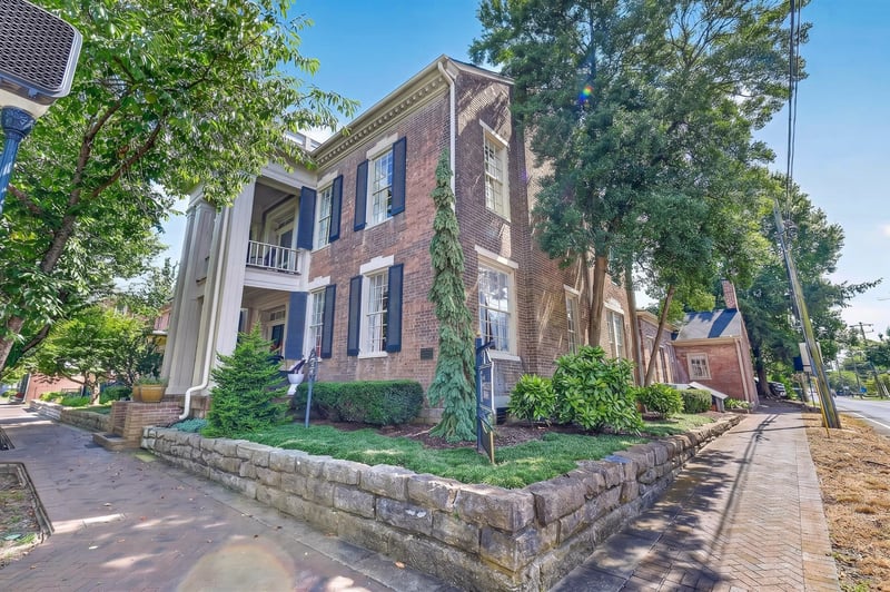 137 3rd Ave N, Franklin, TN 37064