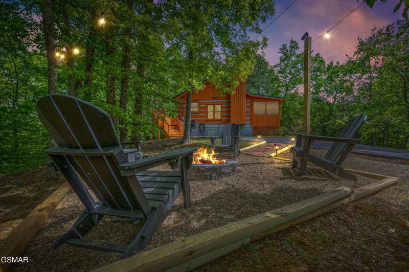 2336 Hidden Mountain Rd, Sevierville, TN 37876