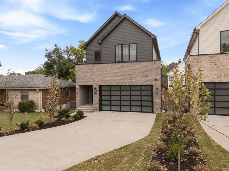 518B Scholarship Dr, Nashville, TN 37209