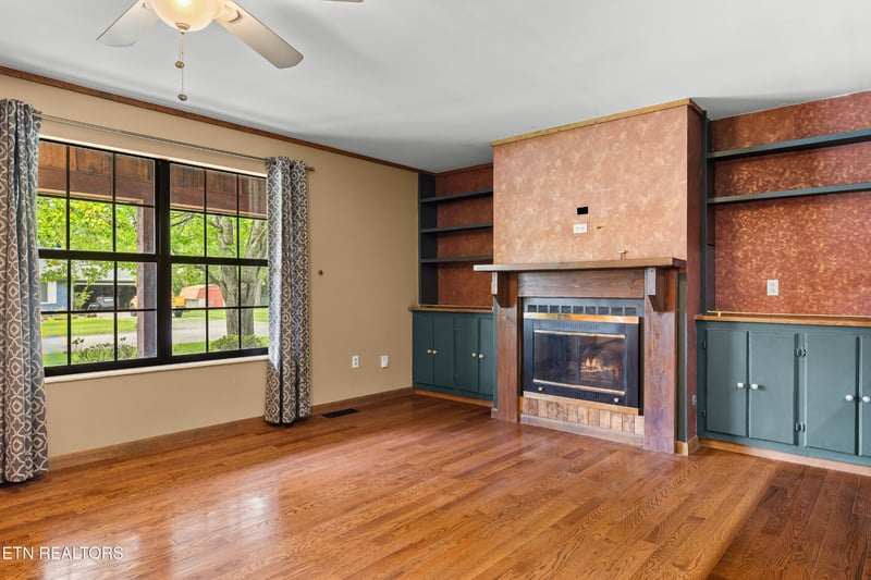 2214 Eva Jean Dr, Maryville, TN 37804