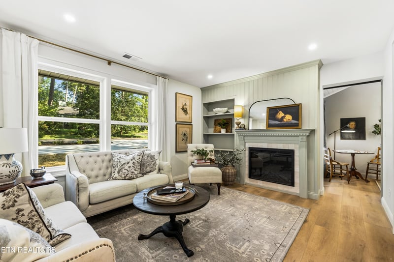 3044 Kenilworth Ln, Knoxville, TN 37917