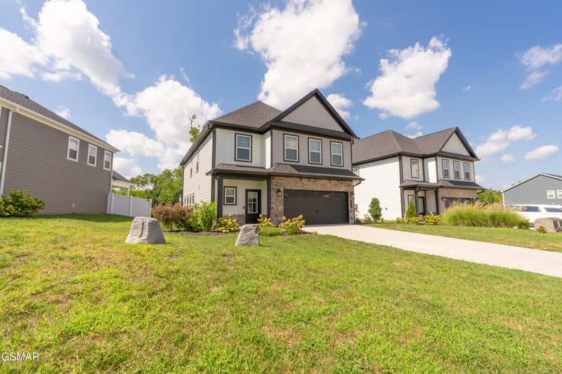 1722 Melton Meadows Dr, Maryville, TN 37803