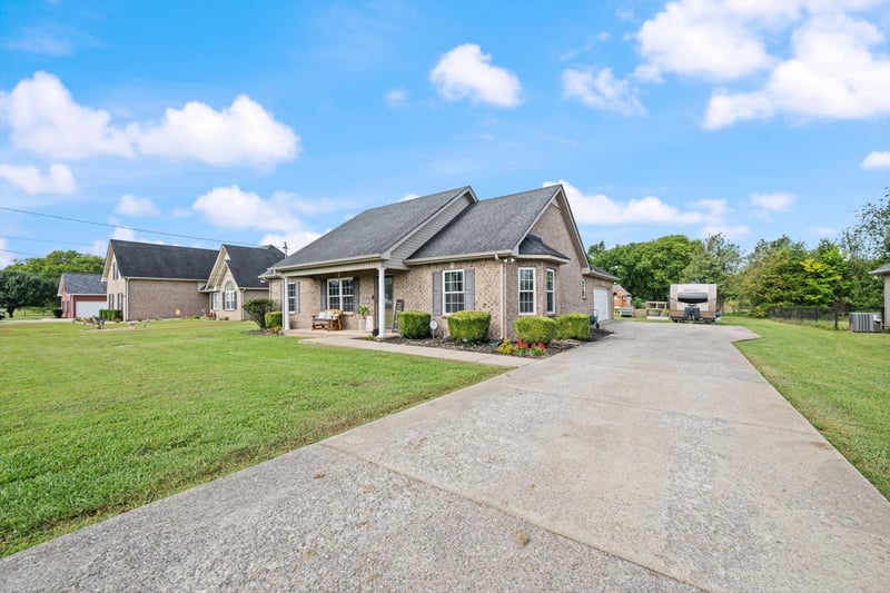 1013 Stratus Dr, Murfreesboro, TN 37127
