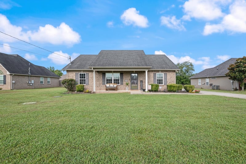 1013 Stratus Dr, Murfreesboro, TN 37127