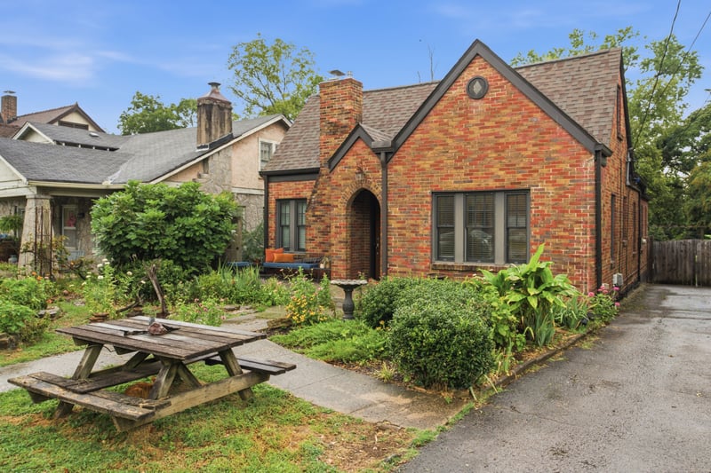 1207 Howard Ave, Nashville, TN 37216
