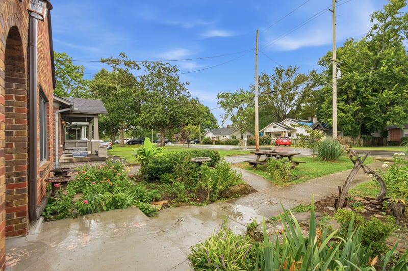 1207 Howard Ave, Nashville, TN 37216