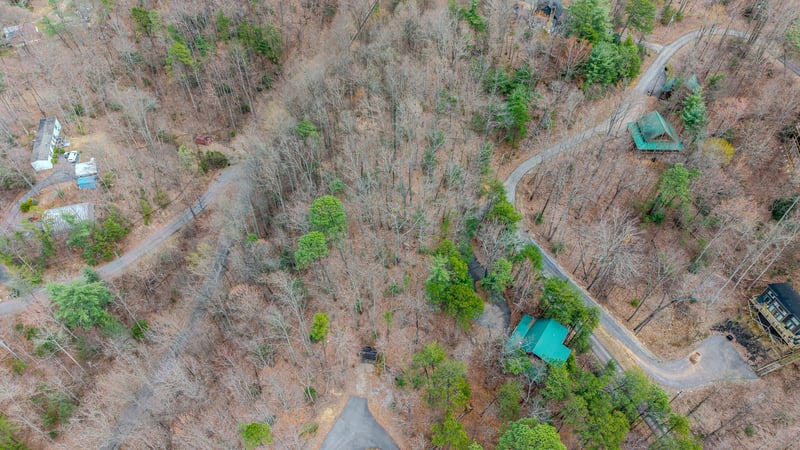 15 S Boogertown Rd, Sevierville, TN 37876