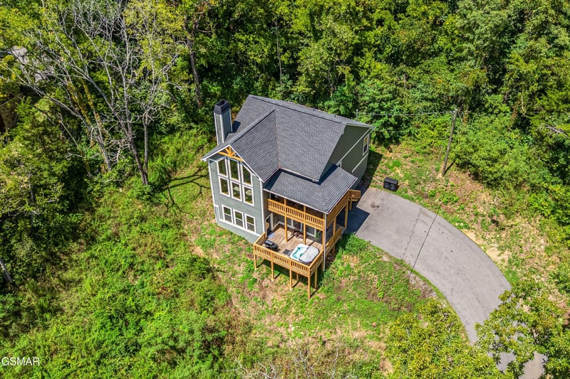 2123 Megan Ridge Dr, Sevierville, TN 37876