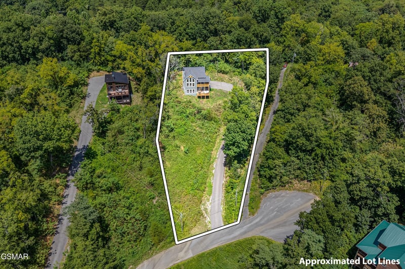 2123 Megan Ridge Dr, Sevierville, TN 37876