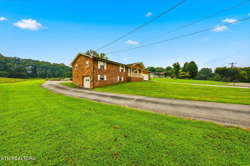 208 Overlook Dr, Loudon, TN 37774