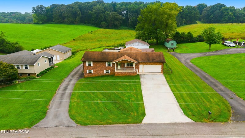 208 Overlook Dr, Loudon, TN 37774