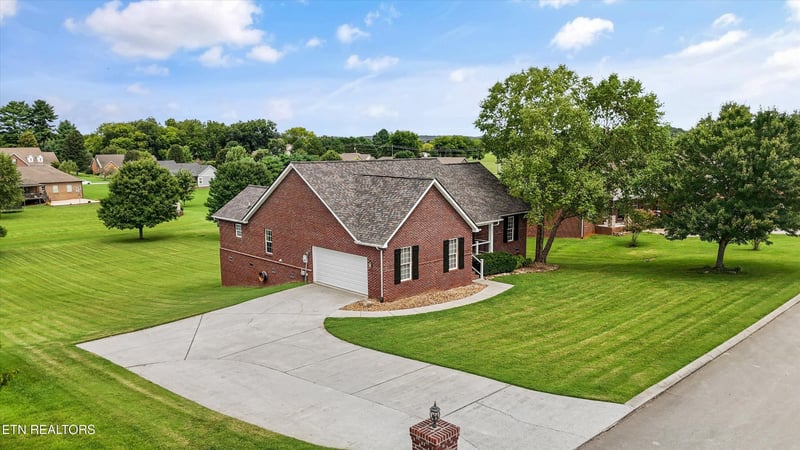 612 Yellow Rose Ln, Maryville, TN 37803