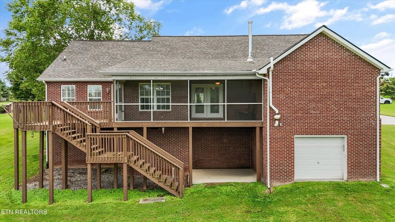 612 Yellow Rose Ln, Maryville, TN 37803