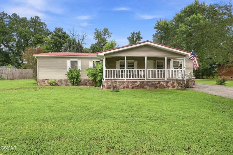 2025 River Meadows Dr, Sevierville, TN 37876