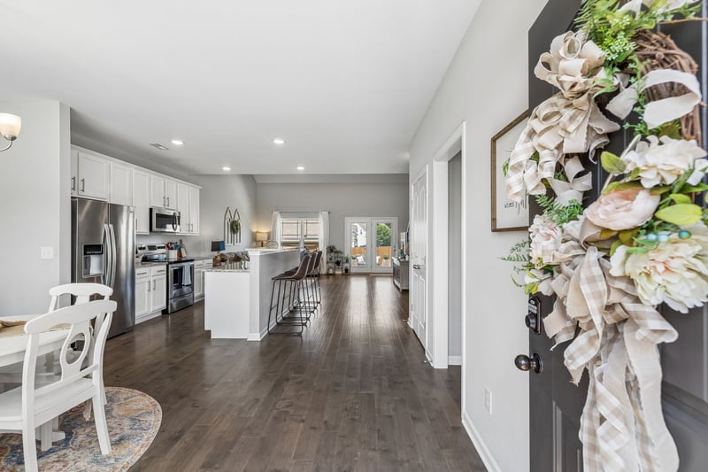 610 Whirlaway Dr, Burns, TN 37029