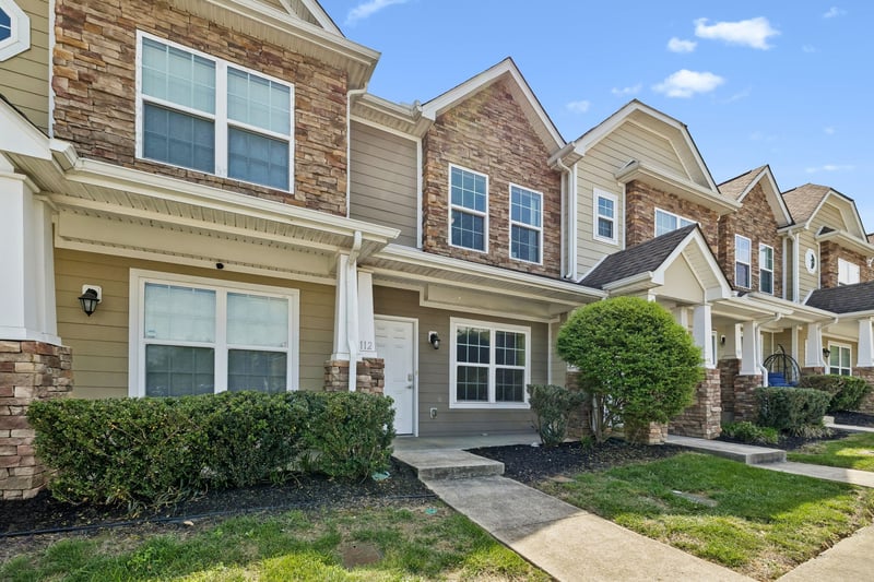 112 Cobblestone Place Dr, Goodlettsville, TN 37072