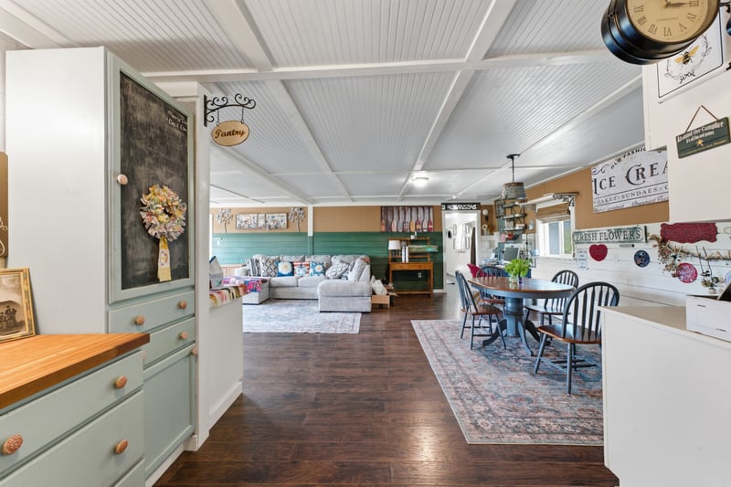 29 Cordell Hull Ln, Elmwood, TN 38560