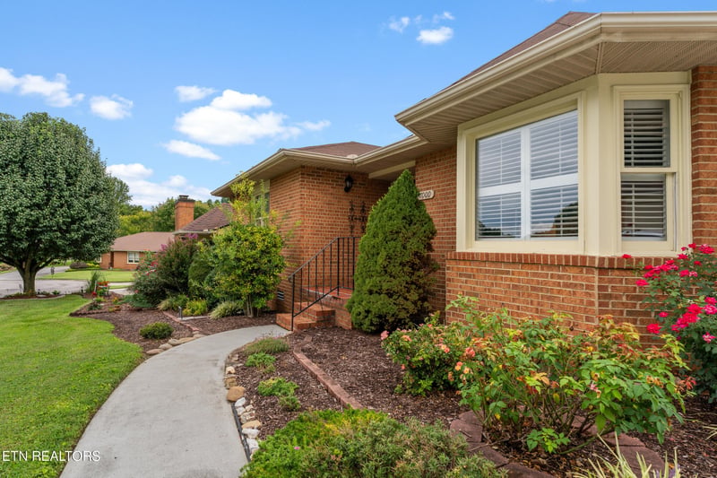 7000 Ashley Ct, Knoxville, TN 37921