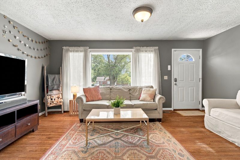 2108 Crystal Dr, Nashville, TN 37210