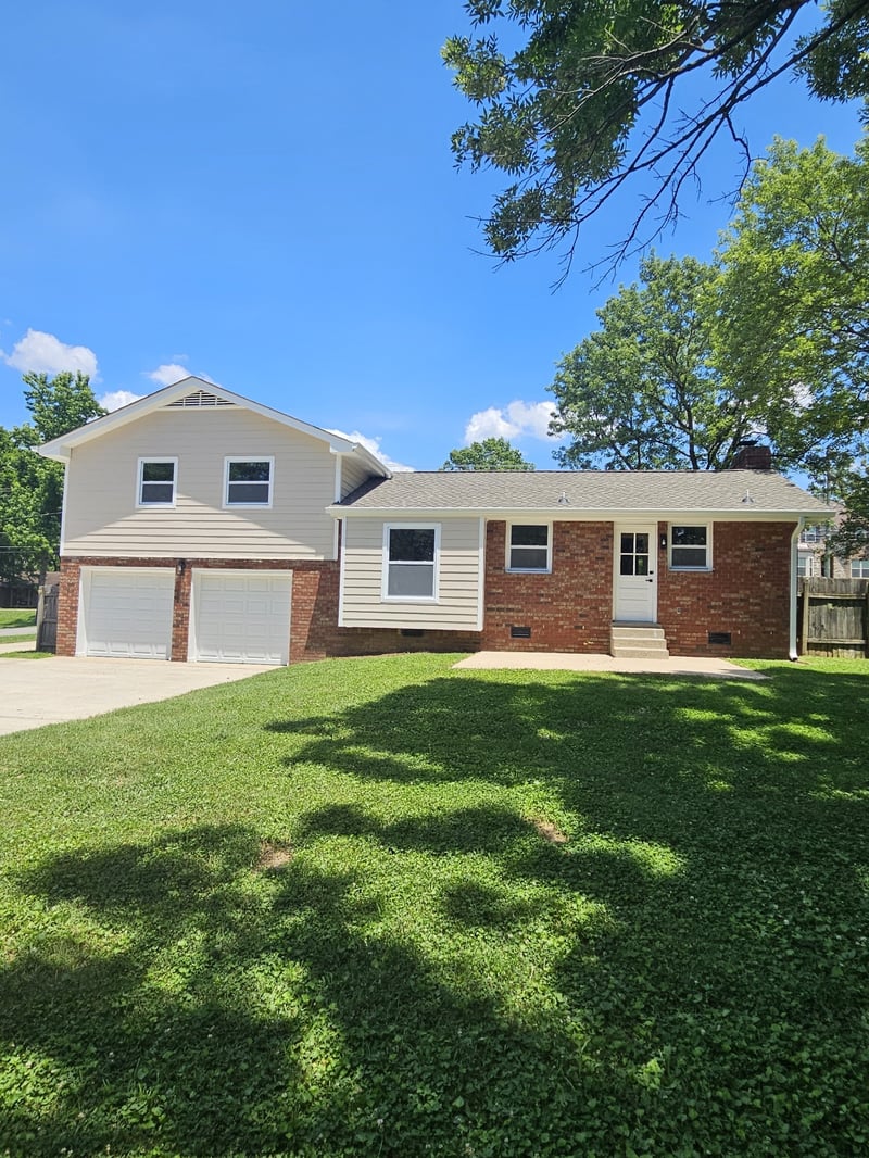 258 Indian Lake Rd, Hendersonville, TN 37075