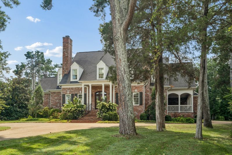205 W Meade Dr, Nashville, TN 37205