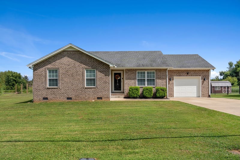 697 Portland Blvd, Portland, TN 37148