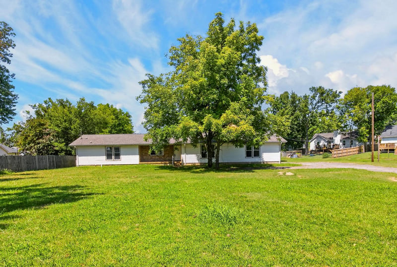 3300 Hamilton Church Rd, Antioch, TN 37013