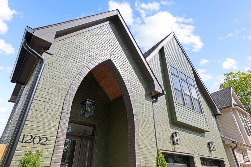 1202 Clifton Ln, Nashville, TN 37215