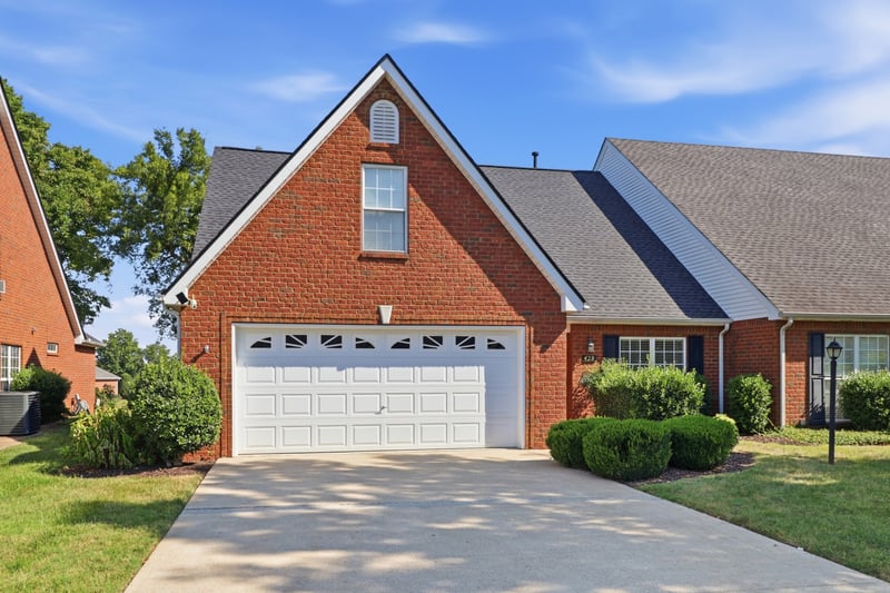 439 Golfview Ct, Murfreesboro, TN 37127