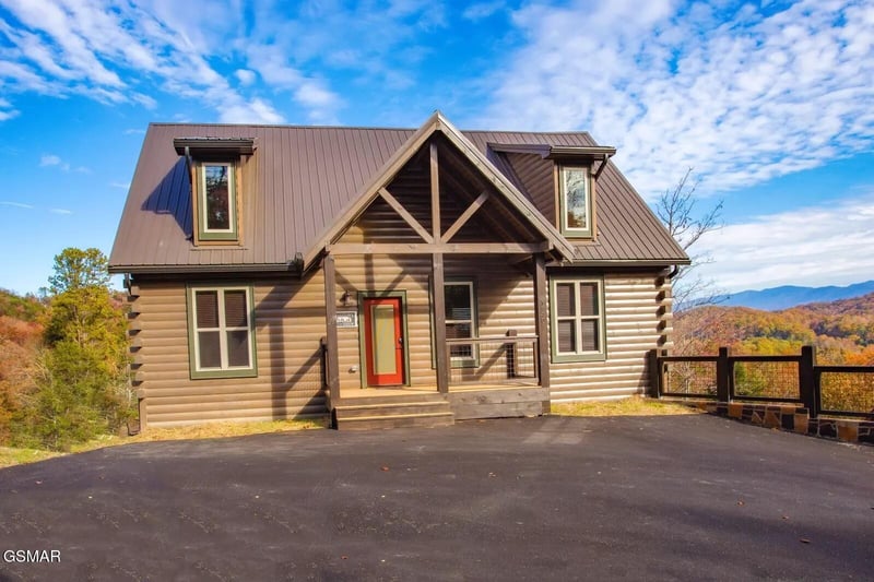 1740 Angela Starr St, Sevierville, TN 37876