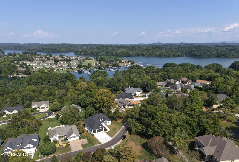 261 Ootsima Way, Loudon, TN 37774