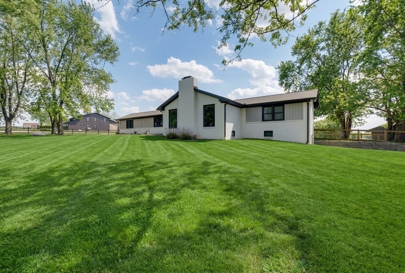 1071 Connie Dr, Gallatin, TN 37066