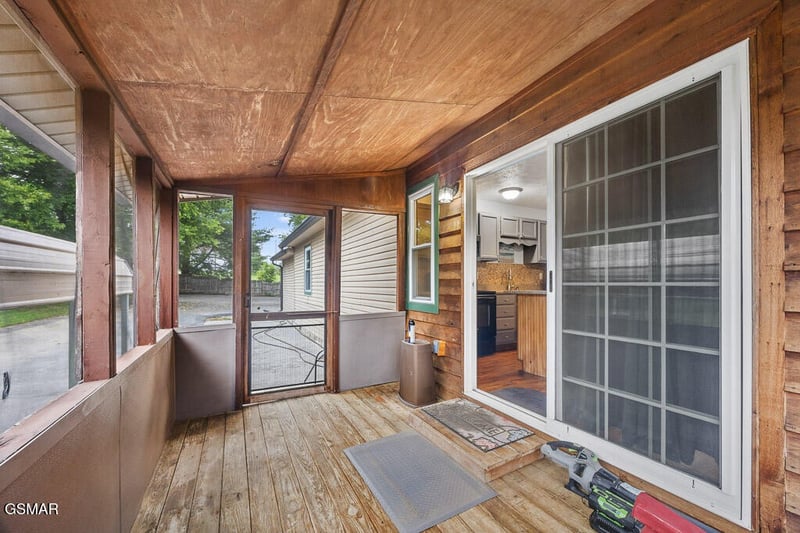 655 Smoky Mountain View Dr, Sevierville, TN 37876