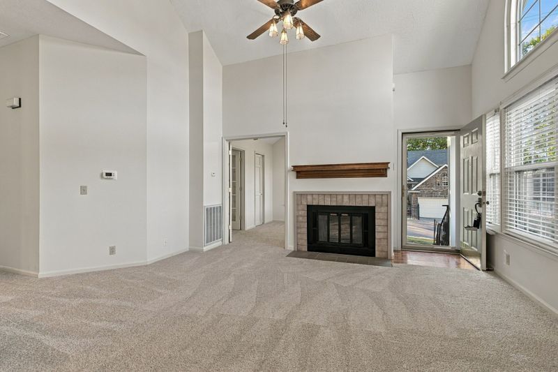 129 Cherry Hill Dr #1A, Hendersonville, TN 37075