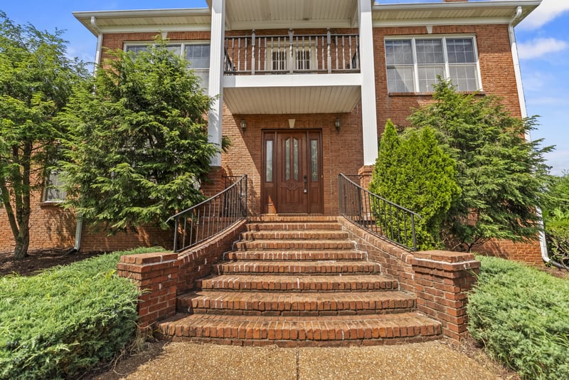 101 Governors Point Blvd, Hendersonville, TN 37075