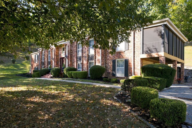 5424 Forest Acres Dr, Nashville, TN 37220