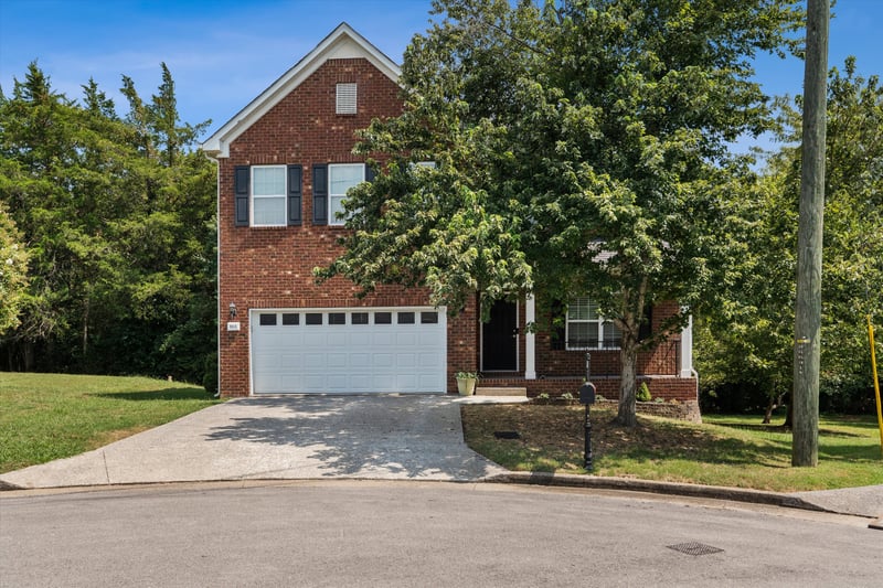 805 Crab Apple Cv, Antioch, TN 37013