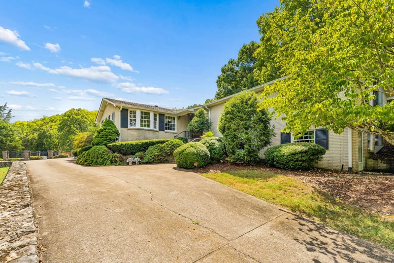 1091 Hidden Valley Rd, Brentwood, TN 37027