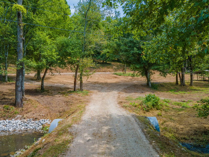 5049 Miller Lake Rd, Culleoka, TN 38451