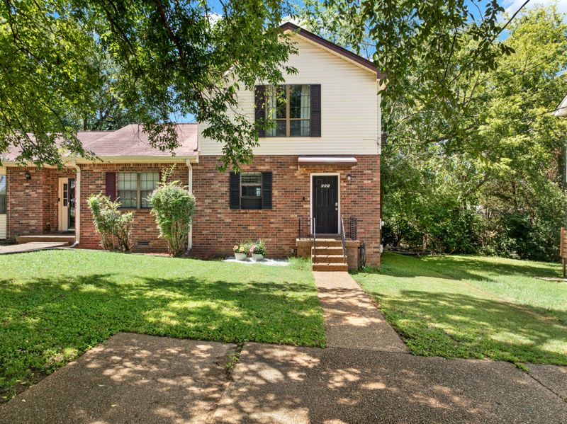 221 Macfie Dr, Madison, TN 37115