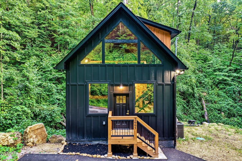 2665 Black Walnut Flats Rd, Sevierville, TN 37862