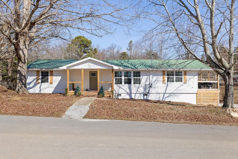 120 Dennis Rd, Trenton, GA 30752