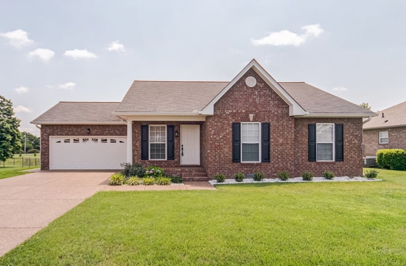177 Hedgeway Ct, Gallatin, TN 37066