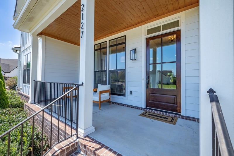 2127 Burgin Dr, Thompsons Station, TN 37179