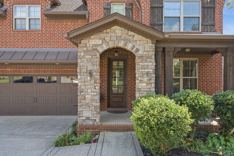 208 Valley Bend Dr, Nashville, TN 37214