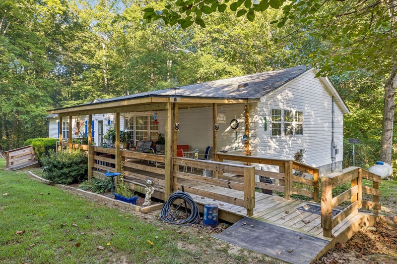 605 Lucas Rd, Dickson, TN 37055
