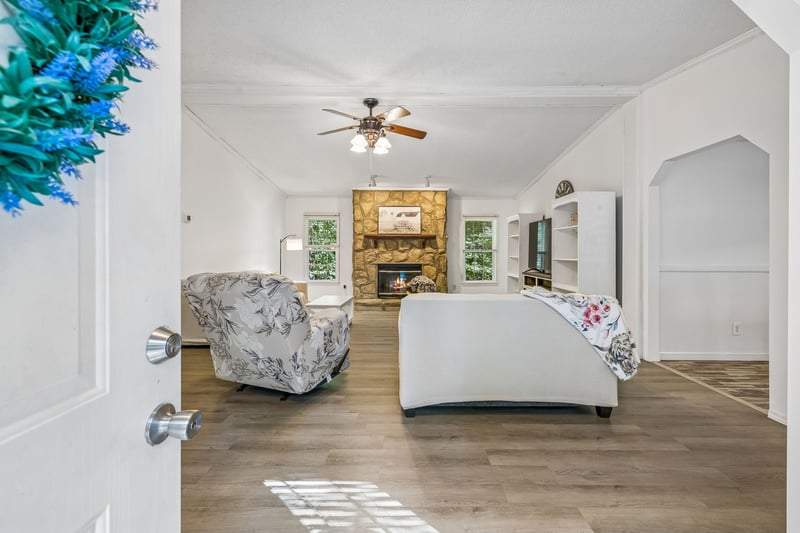 605 Lucas Rd, Dickson, TN 37055