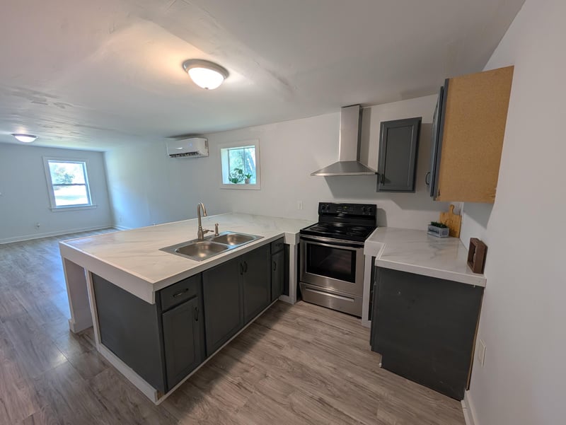 215 Spruce St, Rossville, GA 30741
