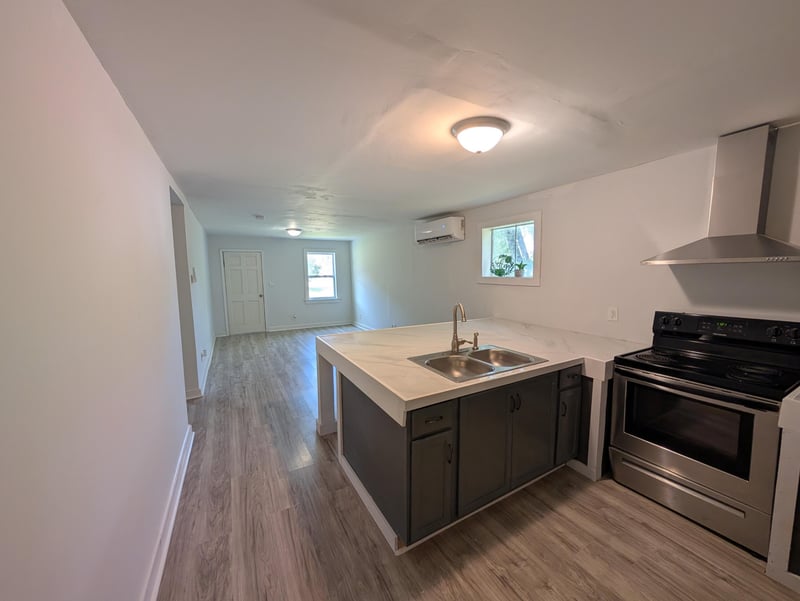 215 Spruce St, Rossville, GA 30741